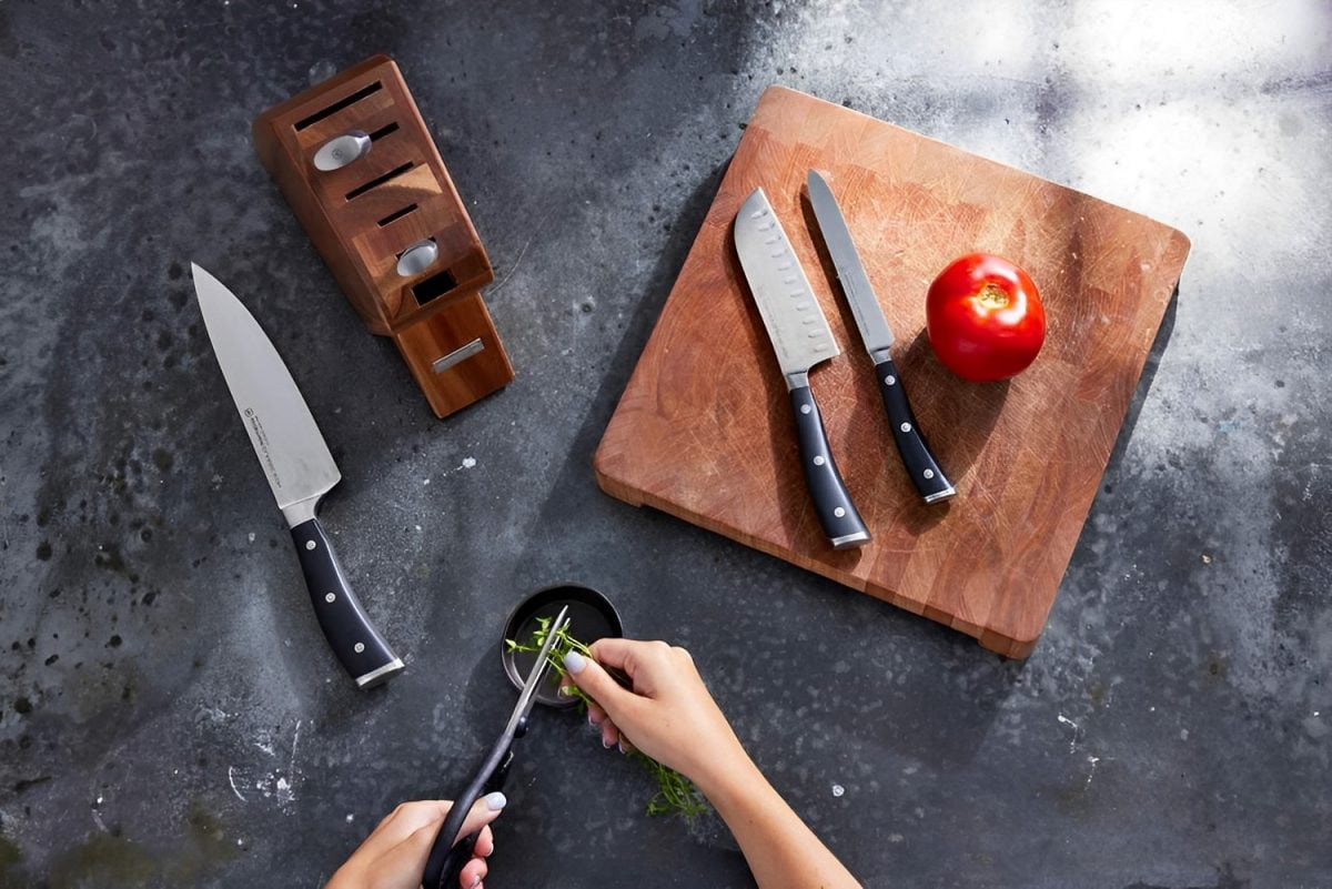 The Ultimate Guide to Choosing the Best Kitchen Knives